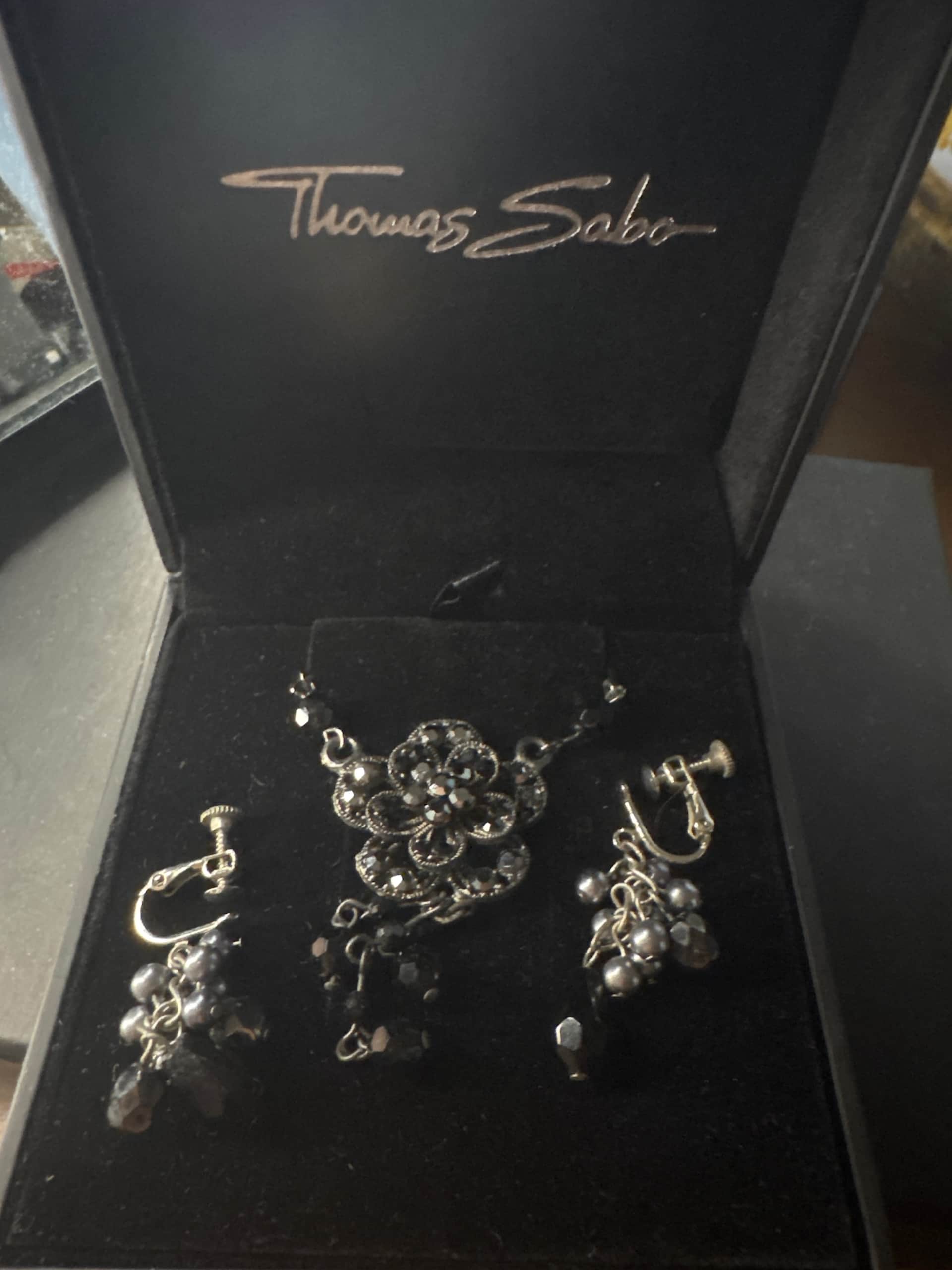 Thomas Sabo 花朵造型項鍊與夾式耳環套組