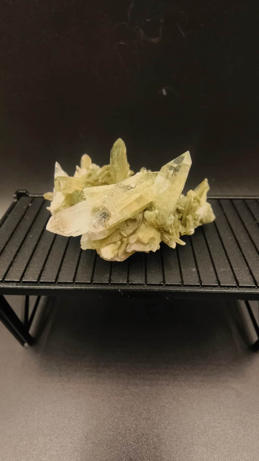 綠幽靈水晶簇礦標（南台灣產）